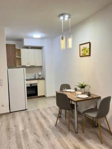 Corvin Rose Apartment - 43