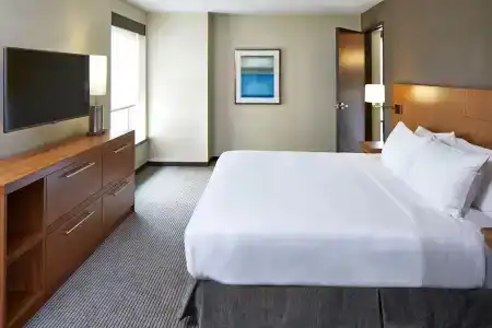 Hyatt Place Lansing - East - 4