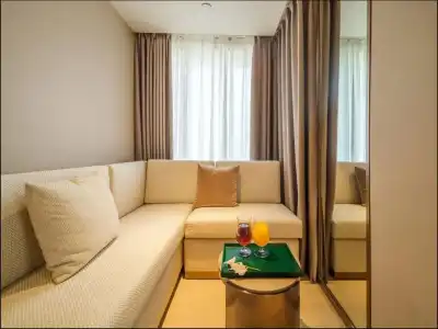 Shanghai Donghu - 4