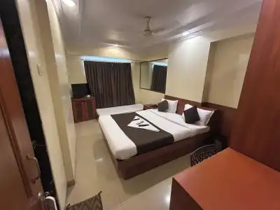 Lucky Goregaon - 26