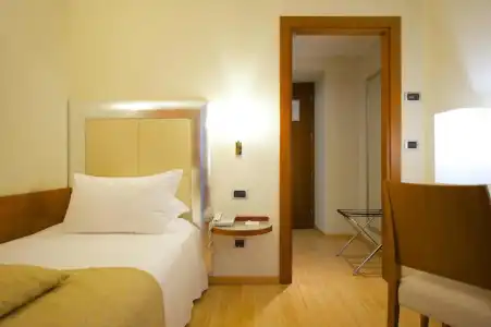 Best Western Crystal Palace - 33