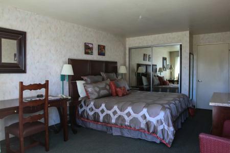 Costa Art Laguna Beach - 5