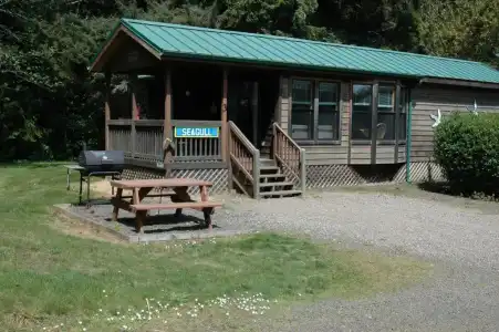 Park Motel and Cabins - 82