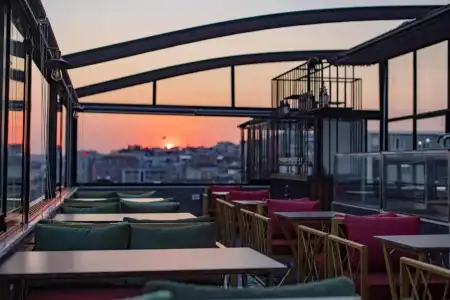 Grand Balyan & Restaurant - 10