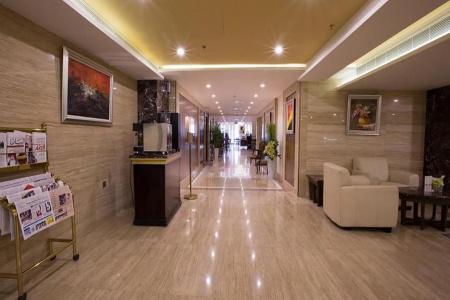Rayan Sharjah - 14