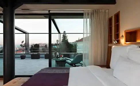 Tomtom Suites - 68