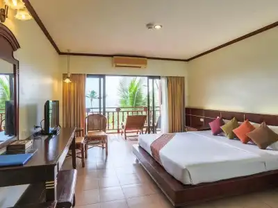 Lanta Casuarina Beach Resort - 68