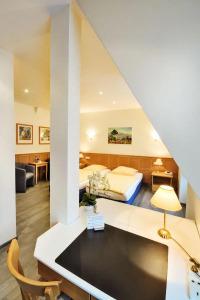 Hotel-Restaurant Hackteufel - 1