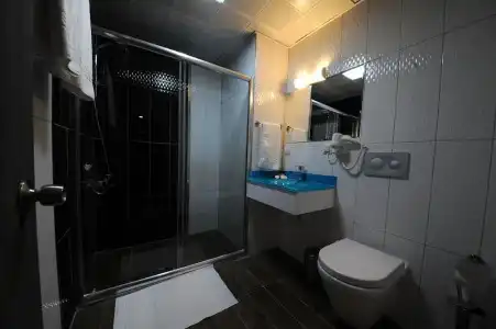 Usak Yucel - 7