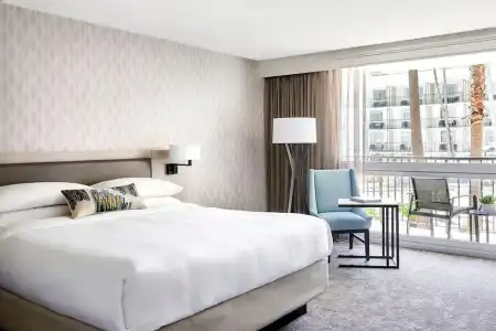 Los Angeles Airport Marriott - 67