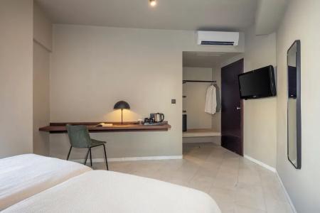 Hotel - 131