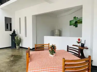 Cinnamon City - 40