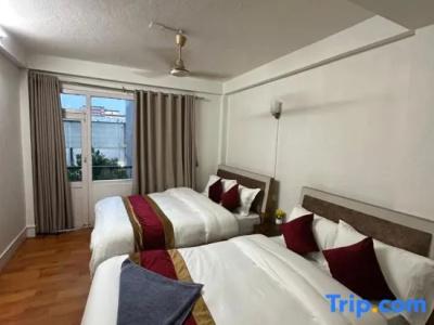 Om Tara Guest House - 39