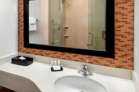 Courtyard by Marriott New York Manhattan/SoHo - 39