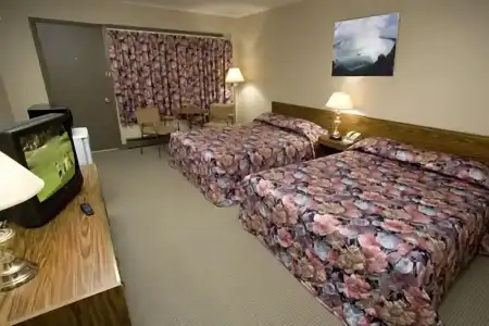 Candlelight Inn - 11