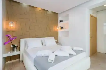 Diamond Luxury Suites - 54