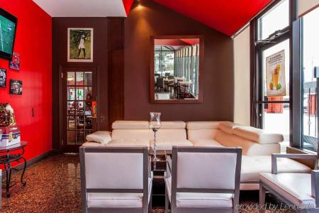 Universel Montreal - 24
