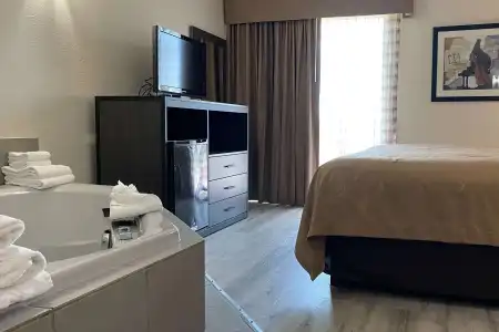 Quality Inn Branson - Hwy 76 Central - 50