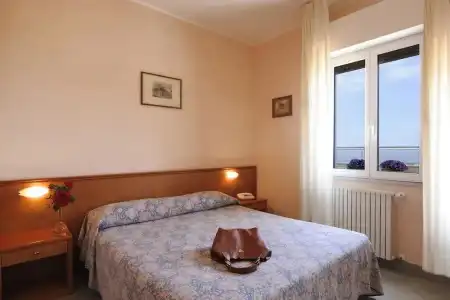 Tritone - 28