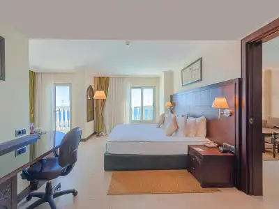 Crowne Plaza Antalya - 82