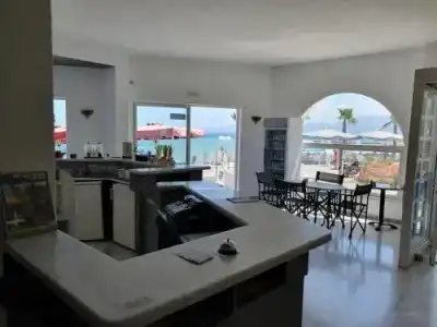 Arlen Beach - 25