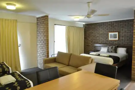 Albury Burvale Motor Inn - 1