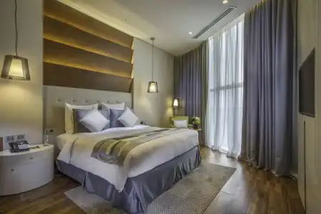 The Avenue - 47