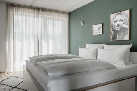 CLOUD No7 STUDIOS - 17