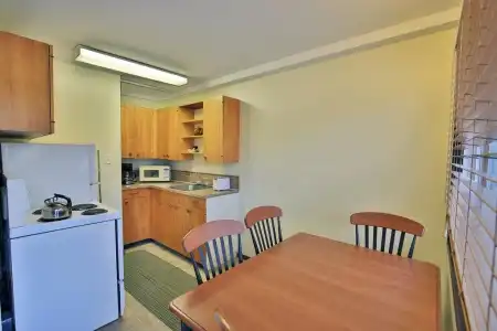 Bowmont Motel - 20