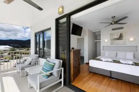 The Boathouse Apartments - 45