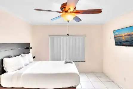 Hollywood Beachs - 225