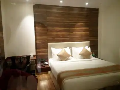 Connaught Royale - 3