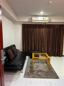 Mall Suites - 567