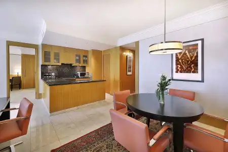 The Ritz-Carlton Executive Residences - 25