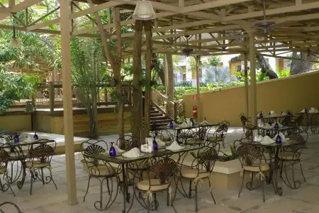Royal Oasis - 16