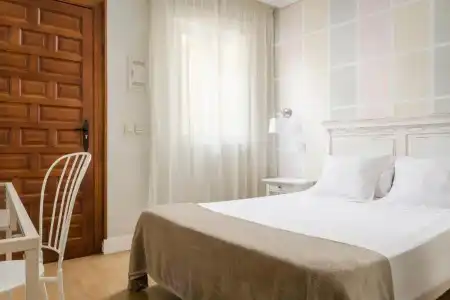 YIT Puerta Bisagra - 60