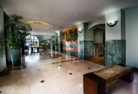 Ocean Park Inn - 1