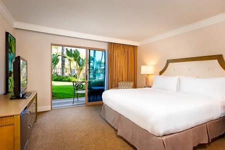 DoubleTree by Hilton San Diego Bayside - 52