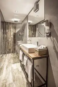 Nomad Luxury Suites - 3