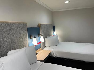 Red Lion Inn & Suites Sacramento - 51