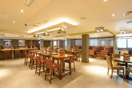 Premier Inn London Hendon - The Hyde - 12