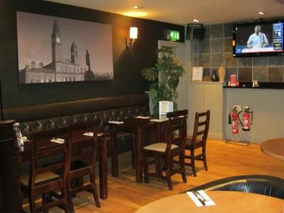 The Abbey Inn - 19