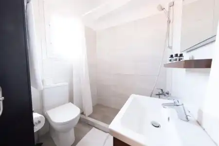 British Girne - 10