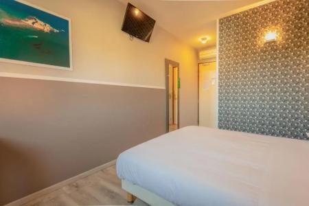 Grand Cap Rooftop Pool - 65