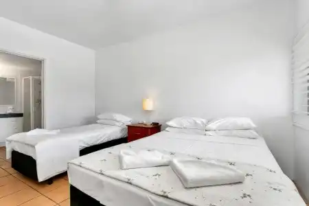 Cairns Reef Apartments & Motel - 47