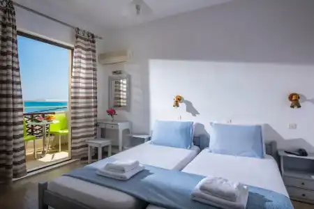Smaragdine Beach - 2