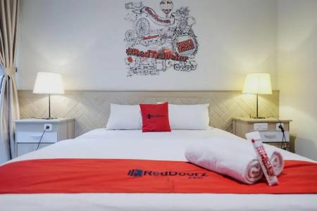 RedDoorz Premium near Ragunan Zoo 2 - 42
