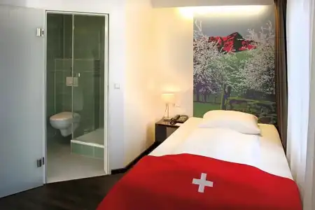 Helvetia Rooms - Self Check-In - 103
