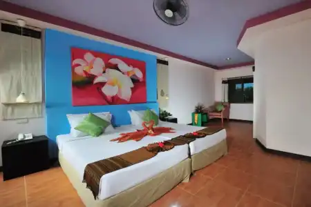 Koh Ngai Cliff Beach Resort - 41