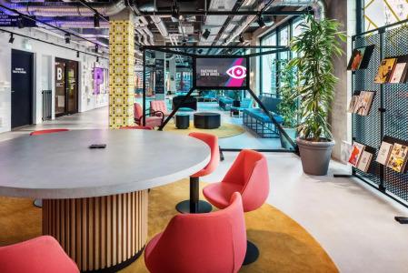 The Social Hub Berlin Alexanderplatz - 12